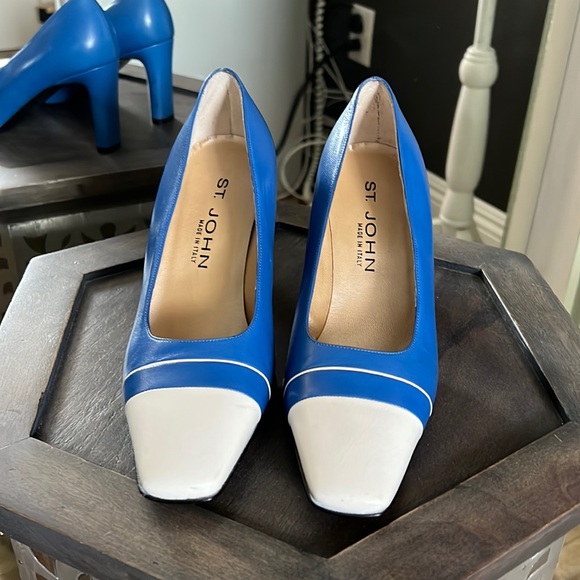 NWOT, St John, leather heels, blue white color block, size 6 - Picture 4 of 13